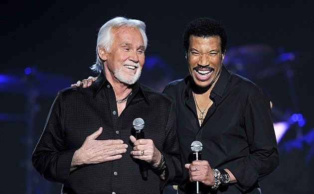ACM Presents: Friends Kenny Rogers and Lionel Richie on stage ACM Presents: Friends Kenny Rogers and Lionel Richie on stage