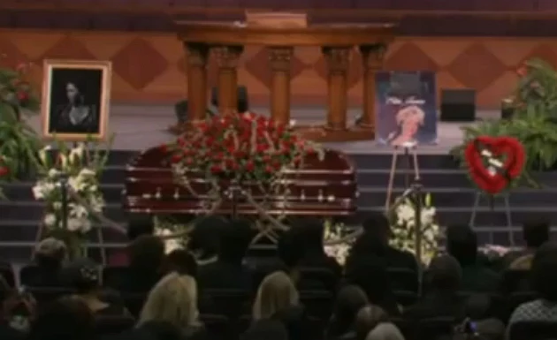 Christina Aguilera Sings at Etta James Funeral [VIDEO]