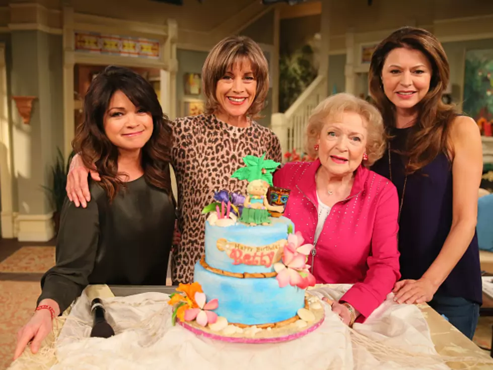 Betty White Surprised By Flash Mob for Her 93rd Birthday